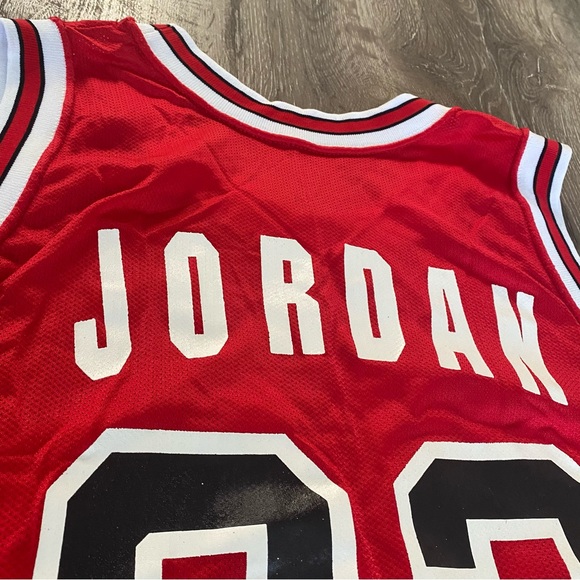 Michael Jordan True Vintage 90s Chicago Bulls Champion Jersey - Picture 12 of 13